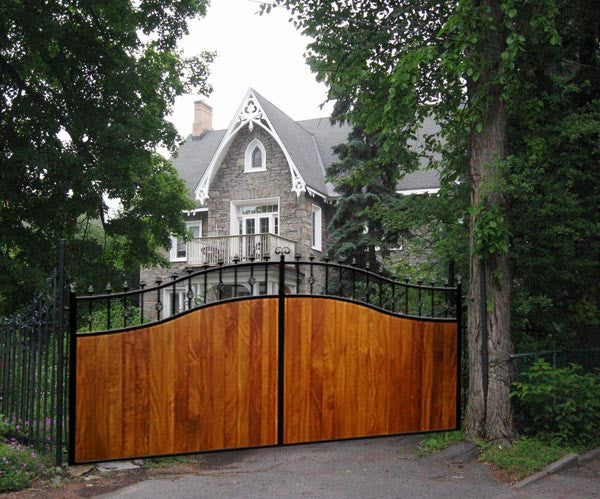 Aberdeen Estate Gate from