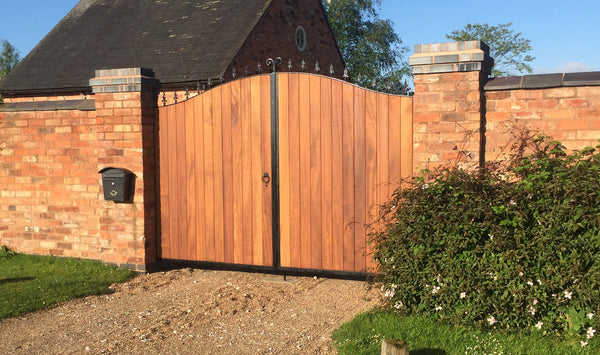 Stratford Estate Gate from