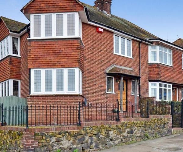 Fitted example of metal railings, the Farnborough